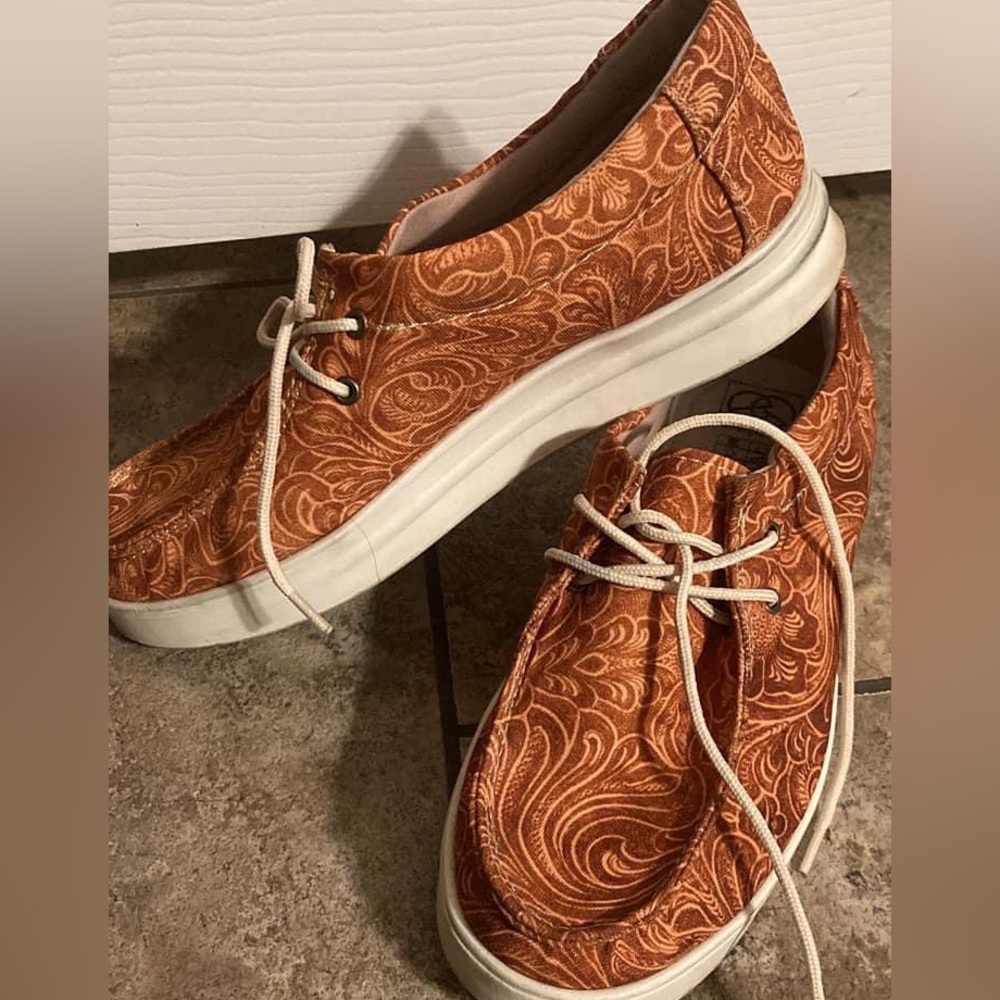 Tooled Print Canvas Shoes